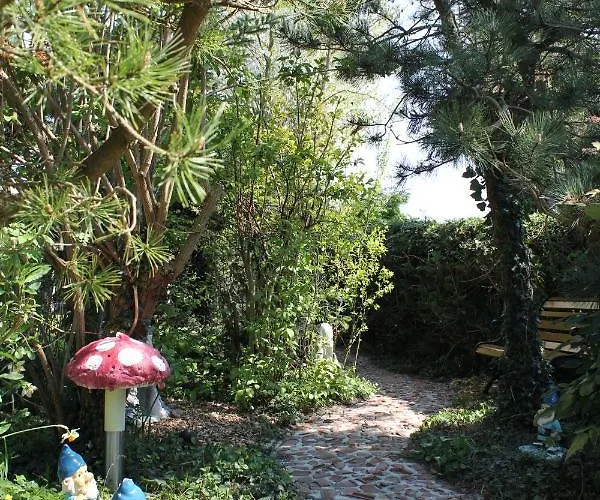 Elbahof, Goed En Goedkoop! * Hem